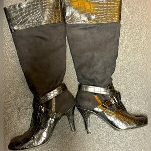 Natural Sole Black boots